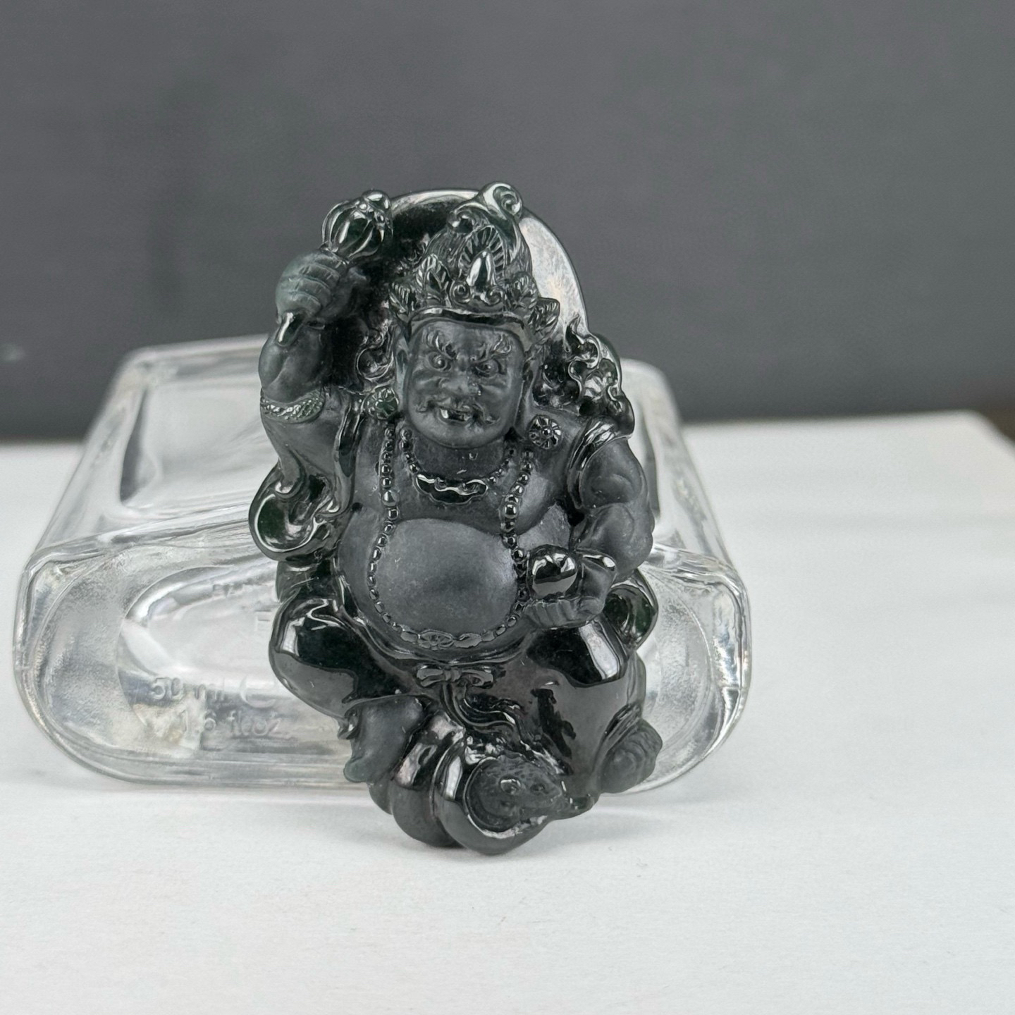 精品墨翠大黑天 种好色正 黑度好 打灯通透 尺寸52.9