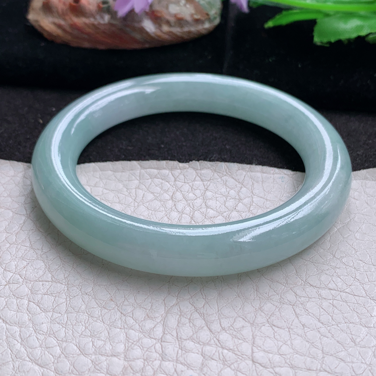 js实拍54*10.3美人镯 天然翡翠a货手镯水润清新湖水蓝圆条玉镯子