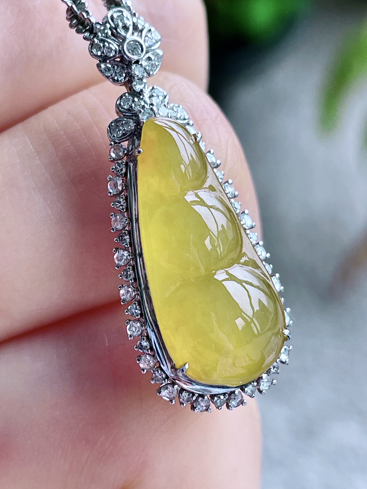 【镶嵌】冰黄翡豆子黄翡福豆吊坠  
【说明】缅料 18k金镶嵌 性价比高  
【整体】32-13-