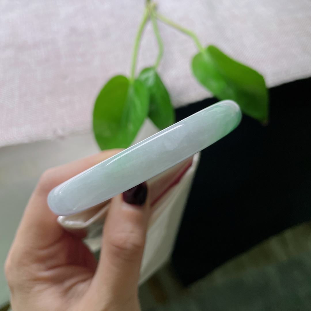 57/10.4，春彩圆条，是春天打翻了调色盘，最不经意，也最动人的那笔。有棉线，ss50744a