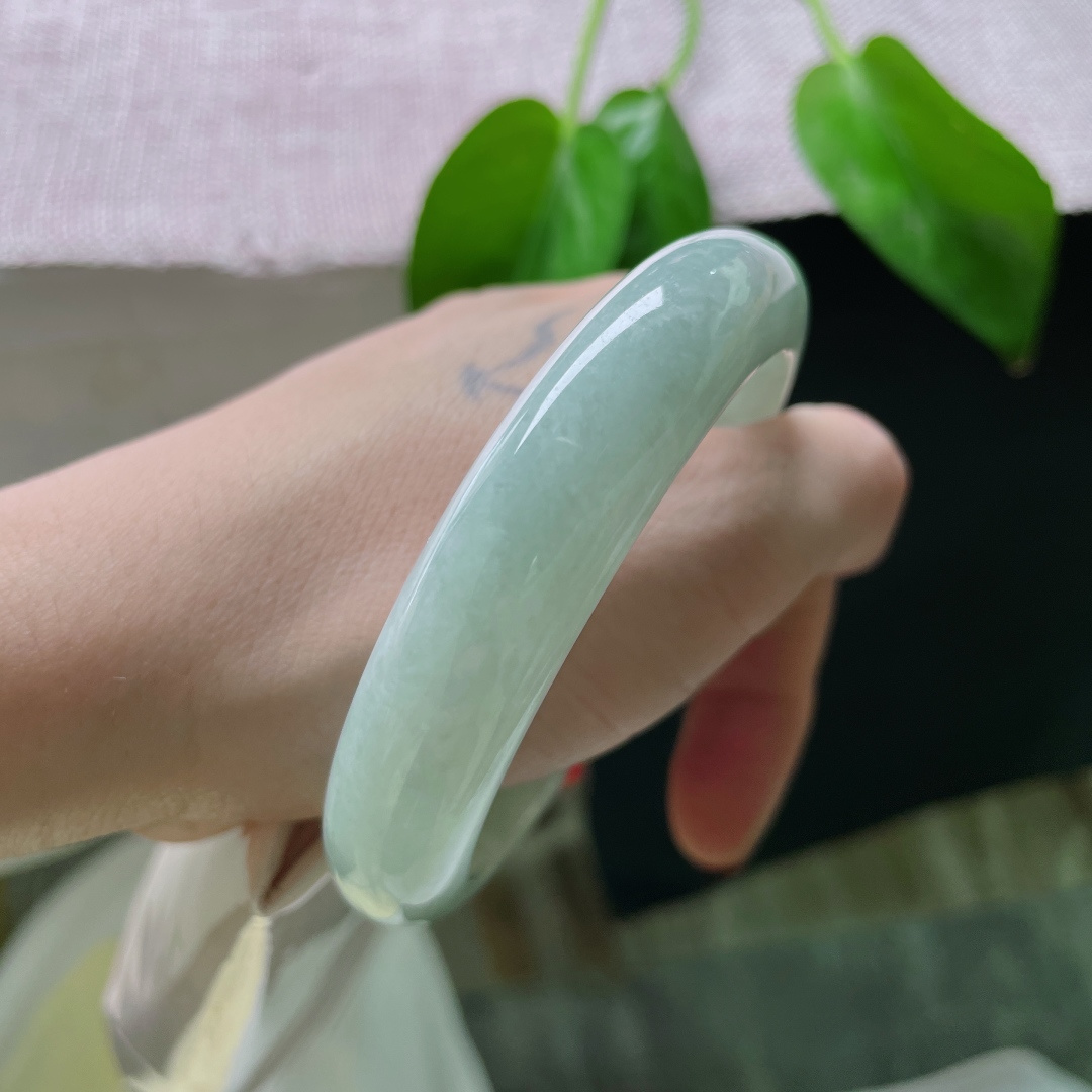 59.2/13.8/8.2，淡绿底正圈，色泽甜美，小清新，减龄显白，无裂，ss50709a