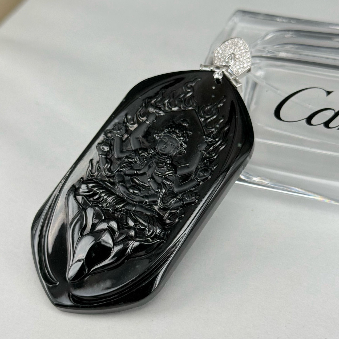 精品18k墨翠千手观音 种好色正 黑度极好 打灯通透 油性十足 尺寸80