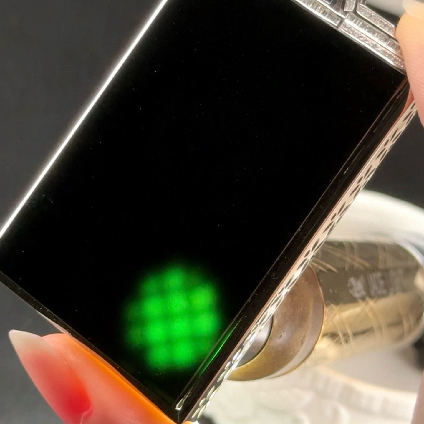 精品18k墨翠无事牌 种好色正 黑度极好 打灯通透 油性十足  尺寸74.2