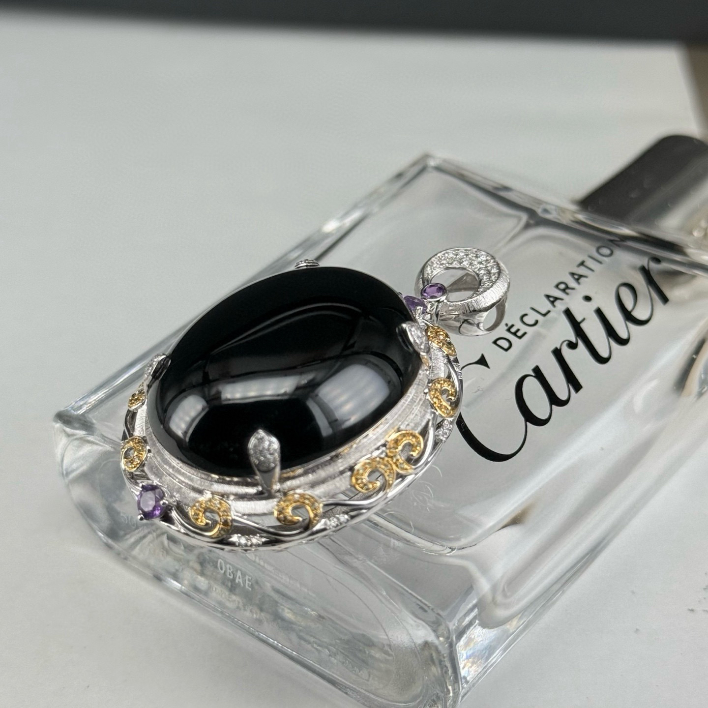 精品18k墨翠蛋面吊坠 种好色正黑度极好 打灯通透 油性十足 尺寸54.1