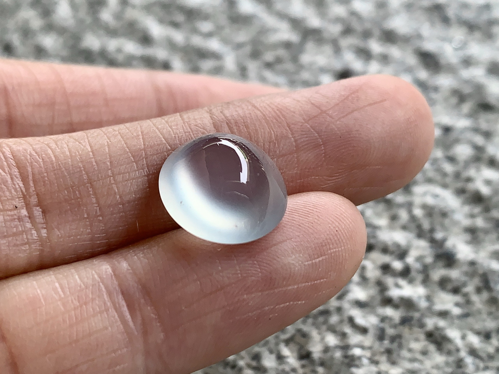 ️ 高冰蛋面，种水兼具，盈润透亮
尺寸11.9×11.1×7.4