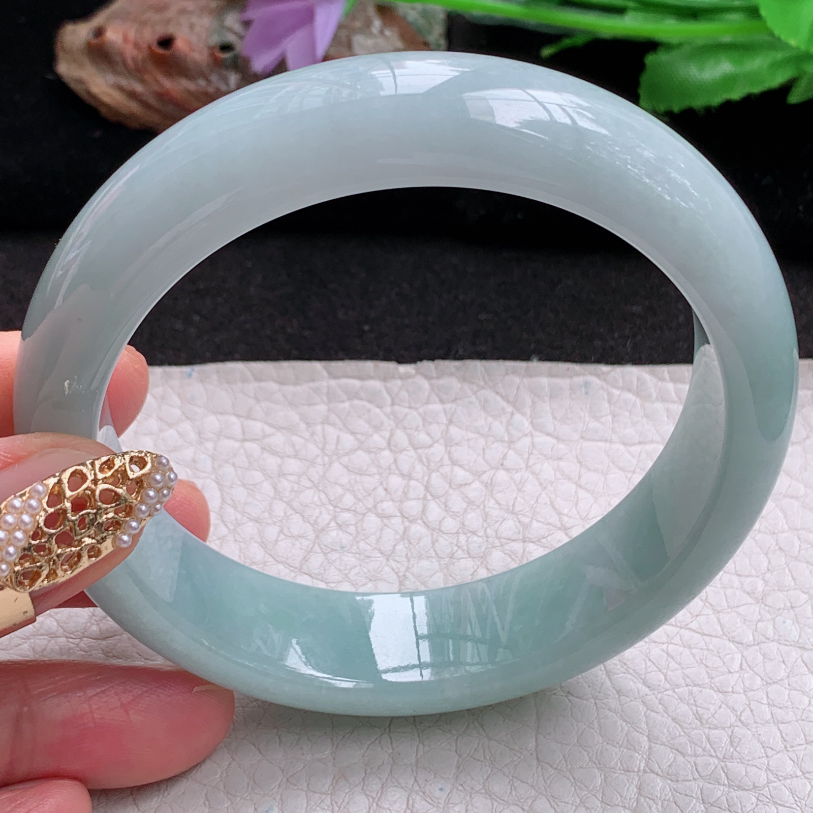 nr大圈口62*16*8.7轮胎镯 天然翡翠a货手镯浅绿大气正圈玉镯子