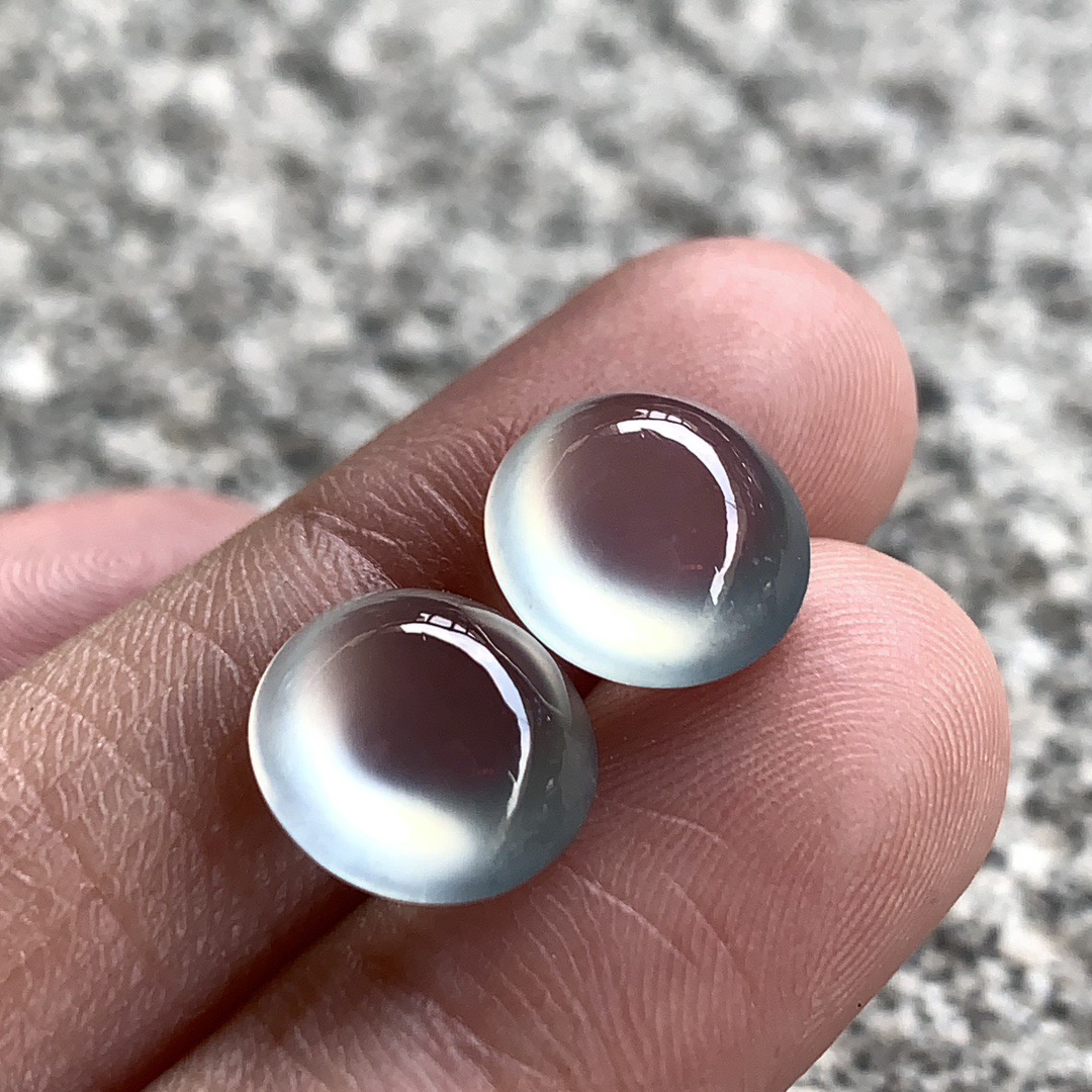 ️ 高冰蛋面一对，水头十足，胶感满
尺寸10.5×9.7×5.5 / 10.4×9.5×5.5