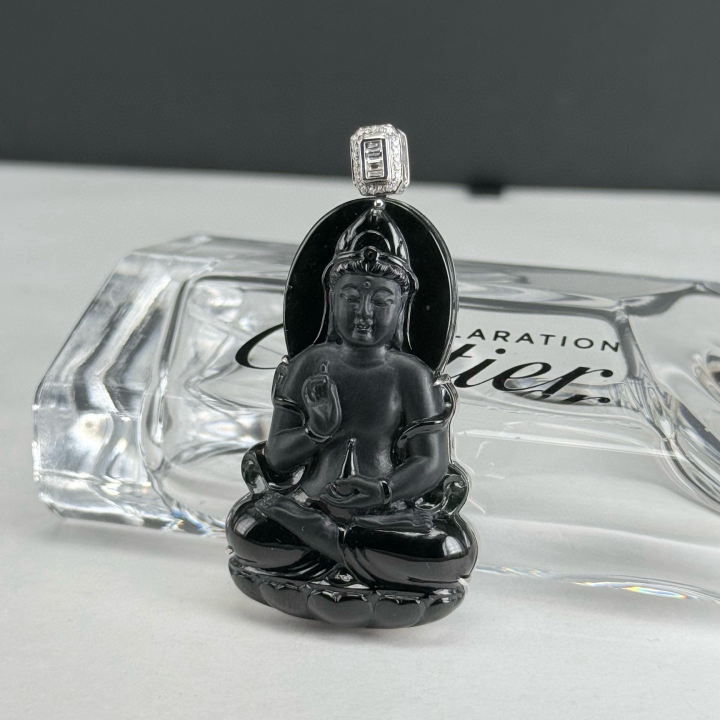 精品18k墨翠观音 种好色正 黑度极好 打灯通透 油性十足 尺寸54.6