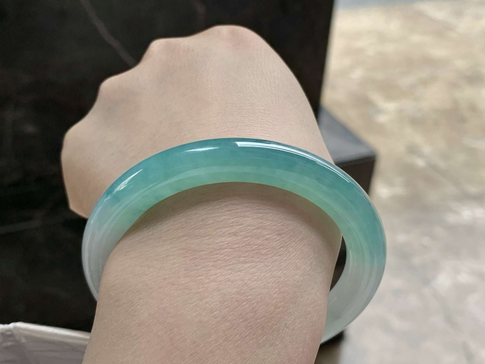 55-9.3

蓝水圆条手镯^_^鲜艳 起光