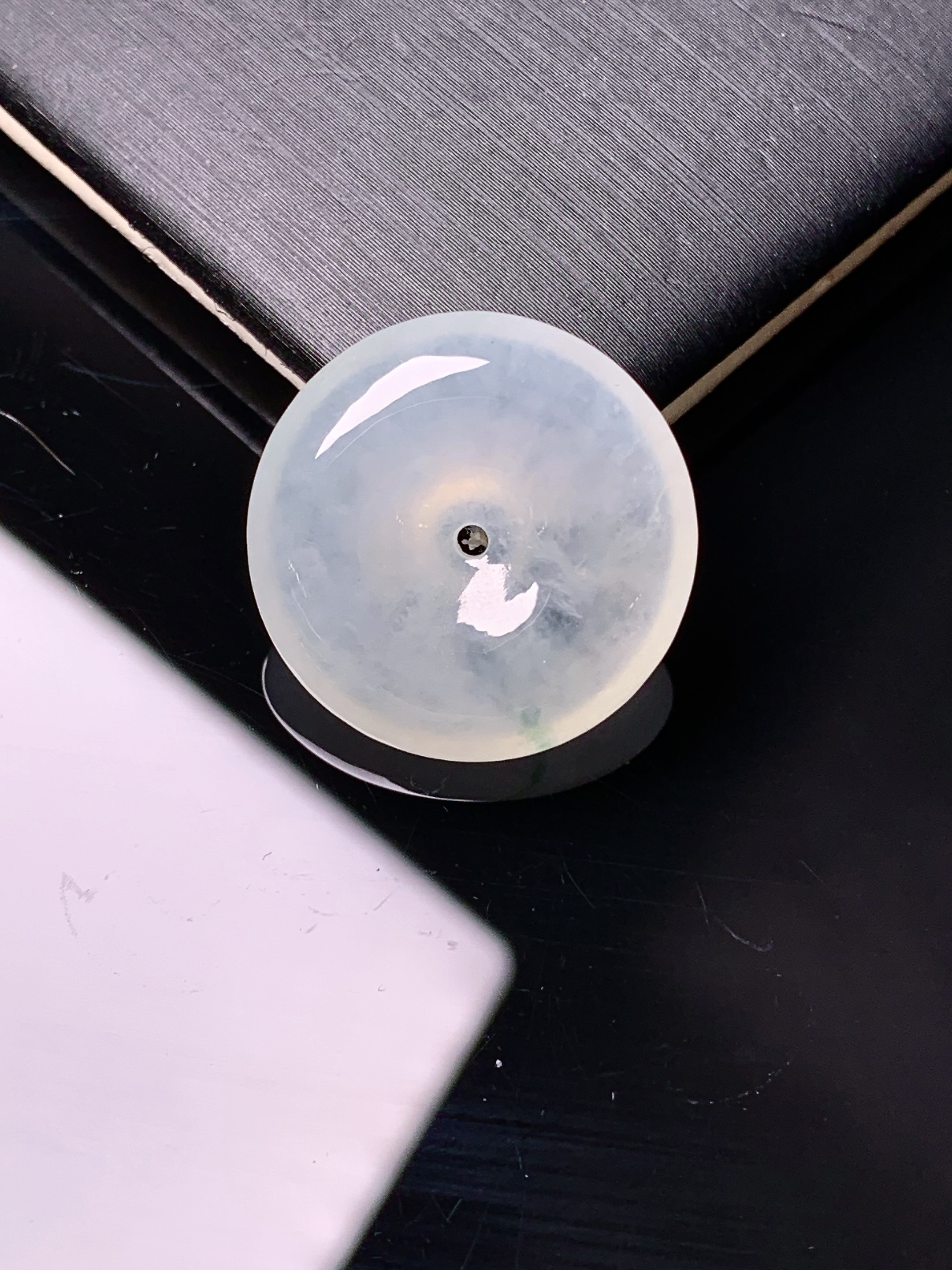 冰种平安扣吊坠 玉质细腻 色泽艳丽清新 水润亮眼 整体尺寸20*5.5c1