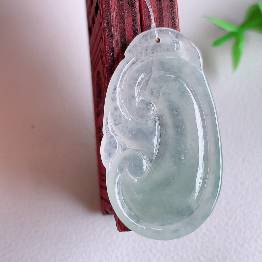 冰润吉祥如意翡翠吊坠  寓意“万事如意，吉祥如意,福寿绵长 心想事成”饱满大气，通透水润  W49.11  尺寸：37-21.3-3.5mm