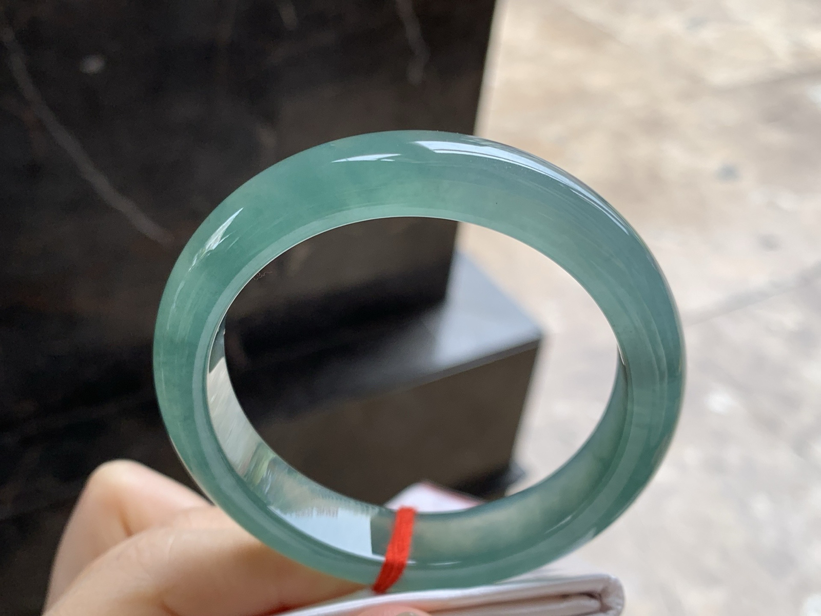 55-12.6-8.4

冰种老蓝水手镯^_^种老肉细 很耐看