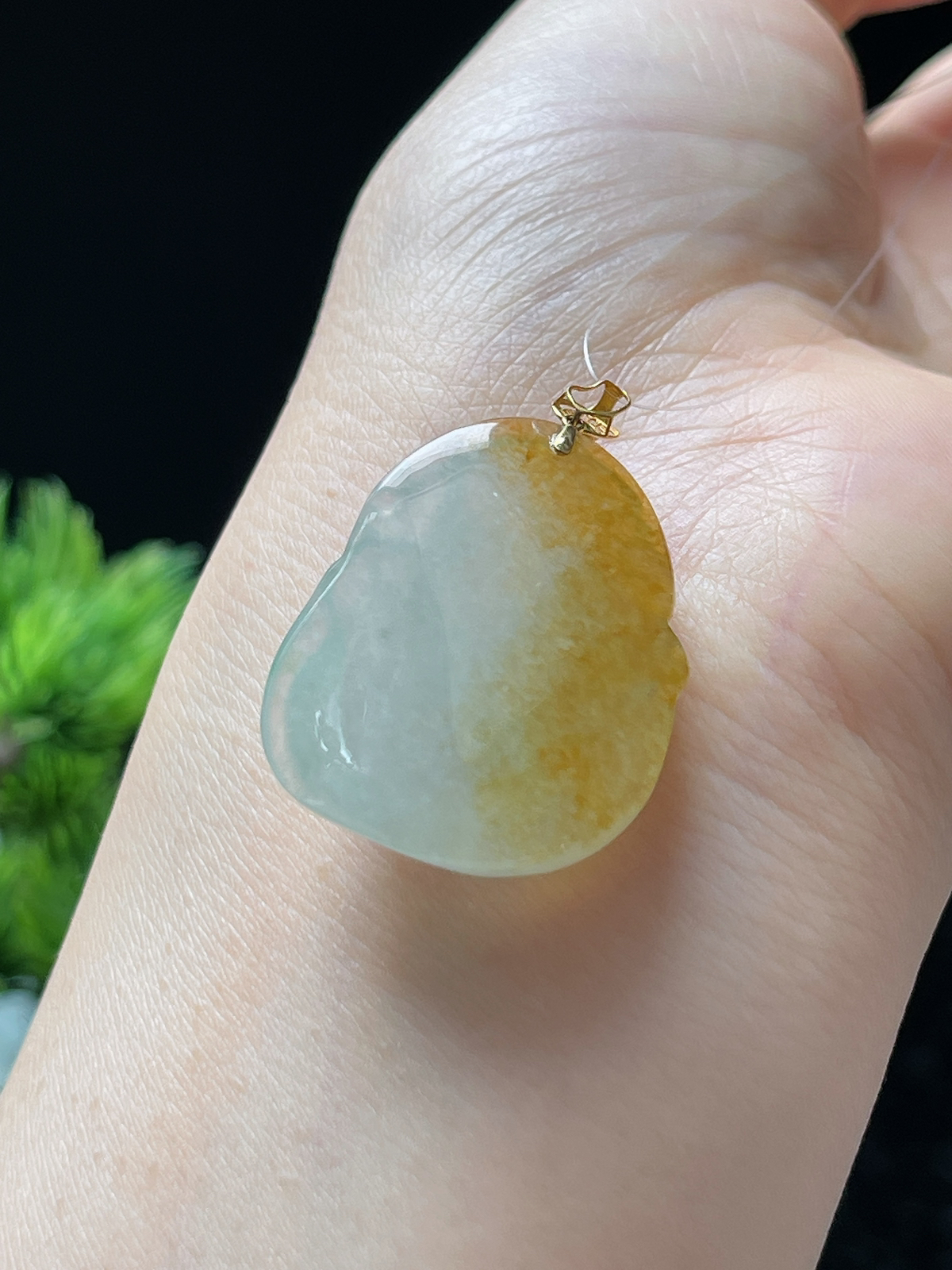 18k金翡翠冰糯黄财神挂件