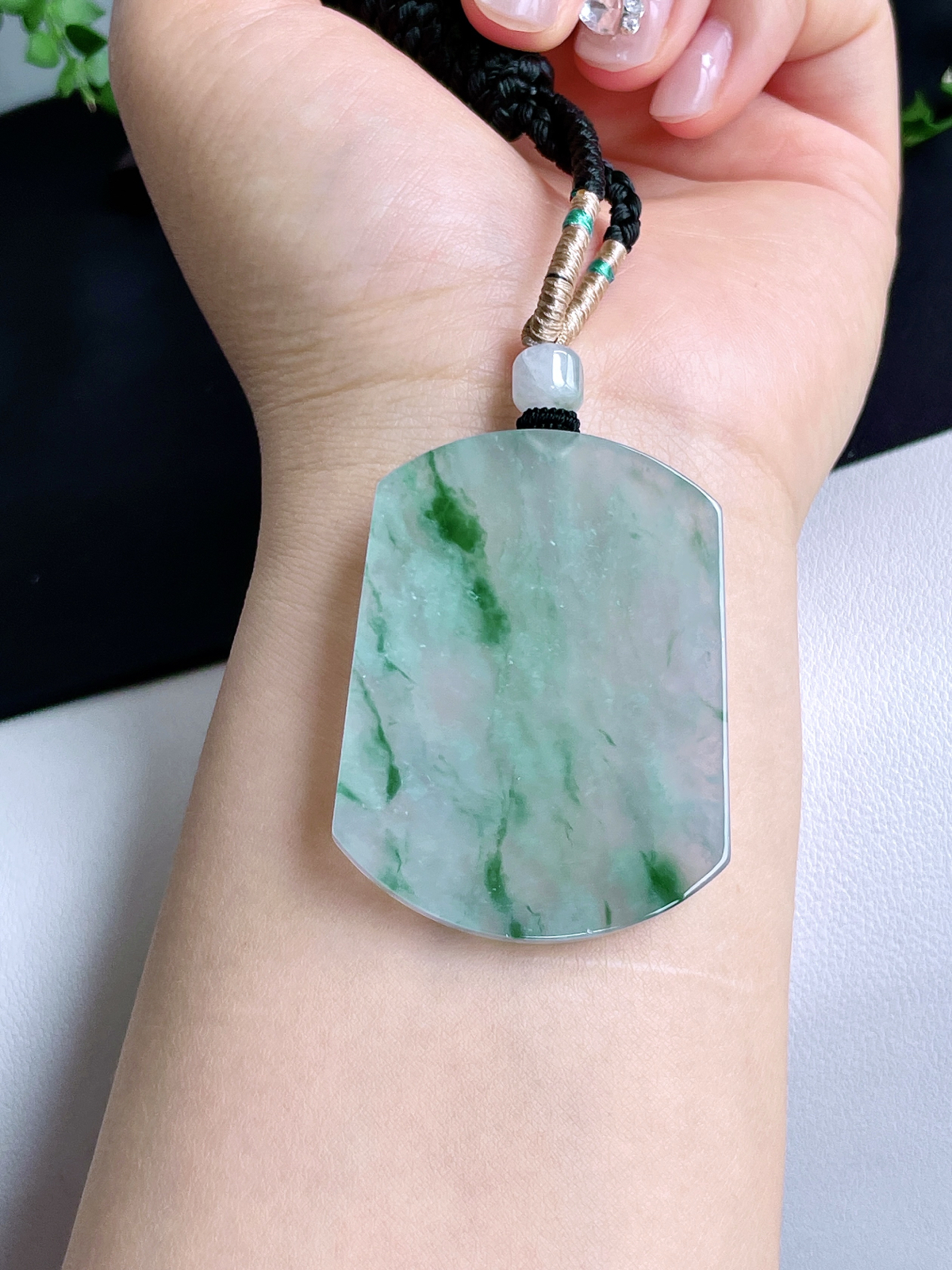 【裸石】冰飘花无事牌吊坠
【说明】缅料 
【尺寸】51-38.5-4.6