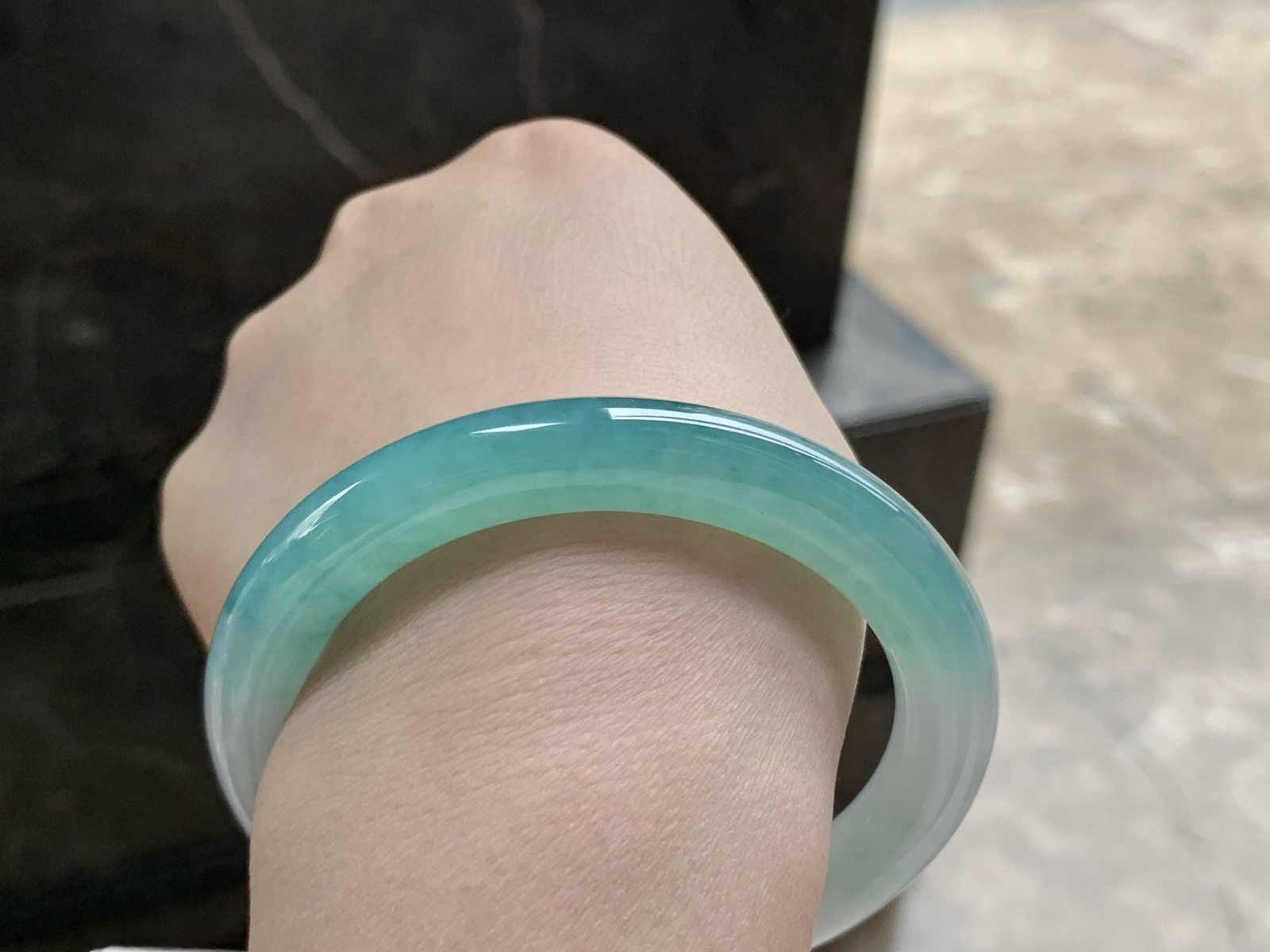 55-9.3

蓝水圆条手镯^_^鲜艳 起光