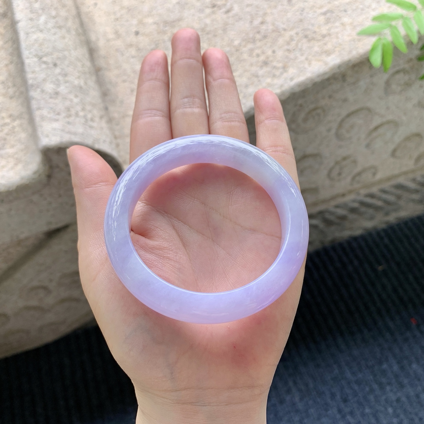 正圈55 56【圈口】56.3/12/8.8【编码】DZ041216【描述】糯冰紫罗兰，水润，种老，