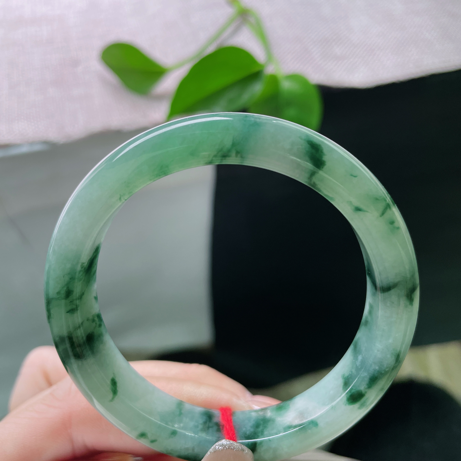 52.8/12/7.5，飘花正圈，水润，细腻，雅致，贵气，耐看