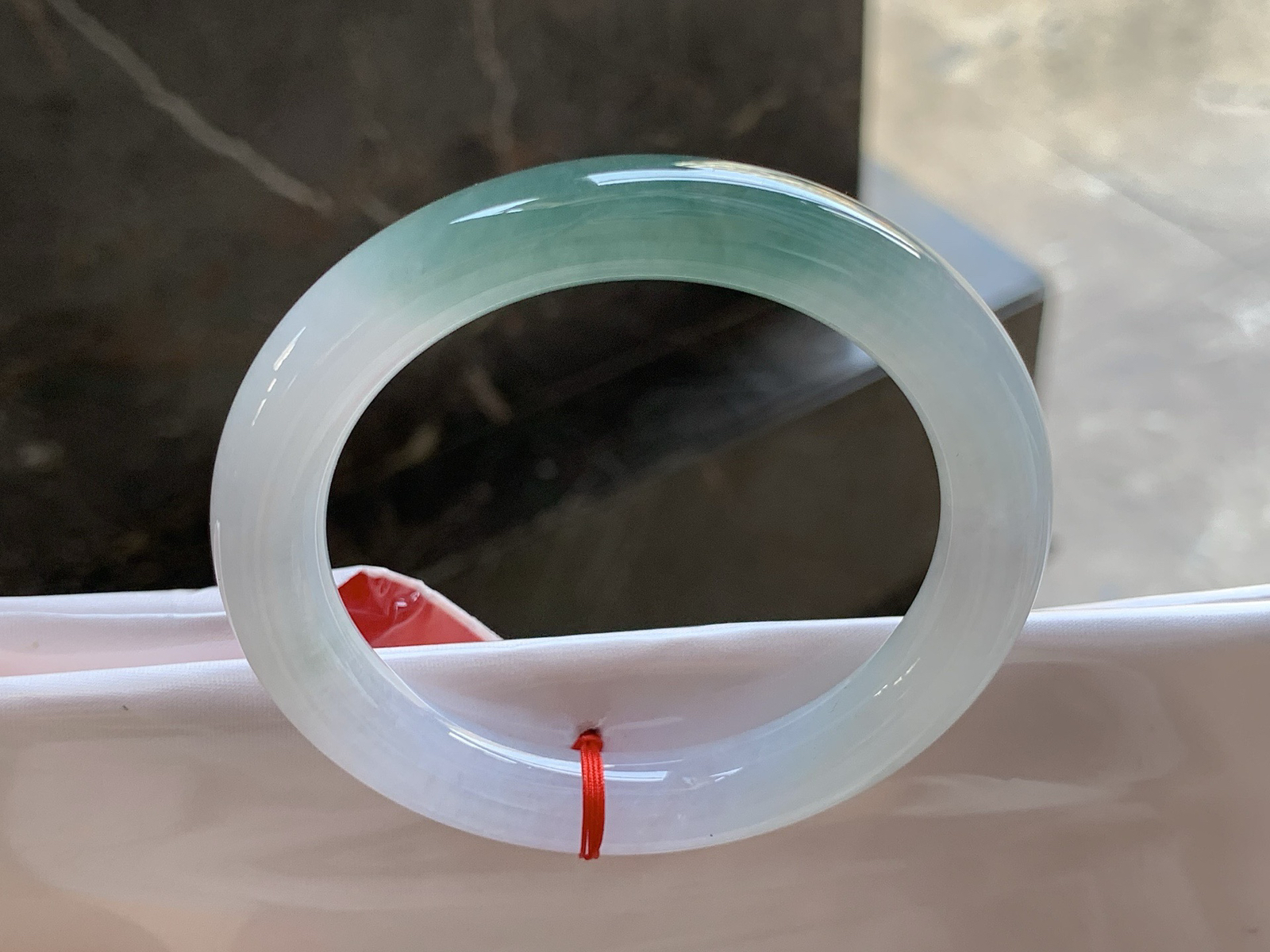 54-9.8

蓝水圆条 54 55可戴～ 底子干净清爽