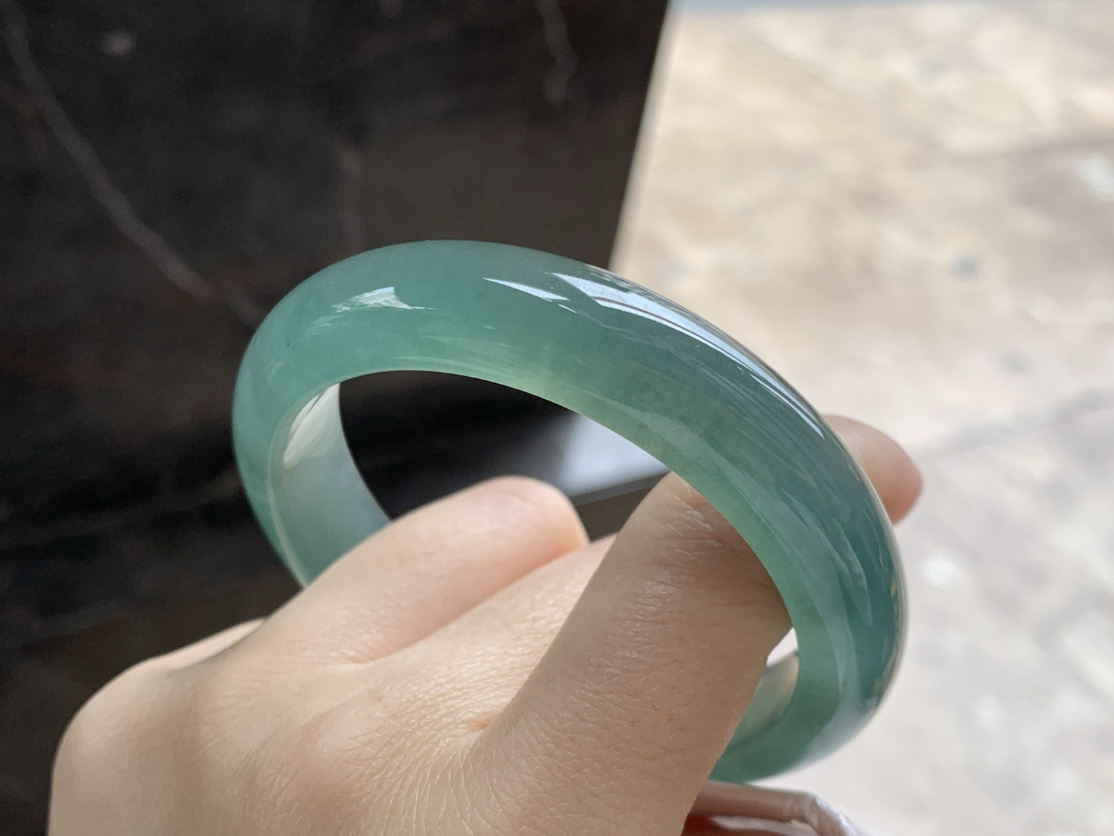 55-12.6-8.4

冰种老蓝水手镯^_^种老肉细 很耐看