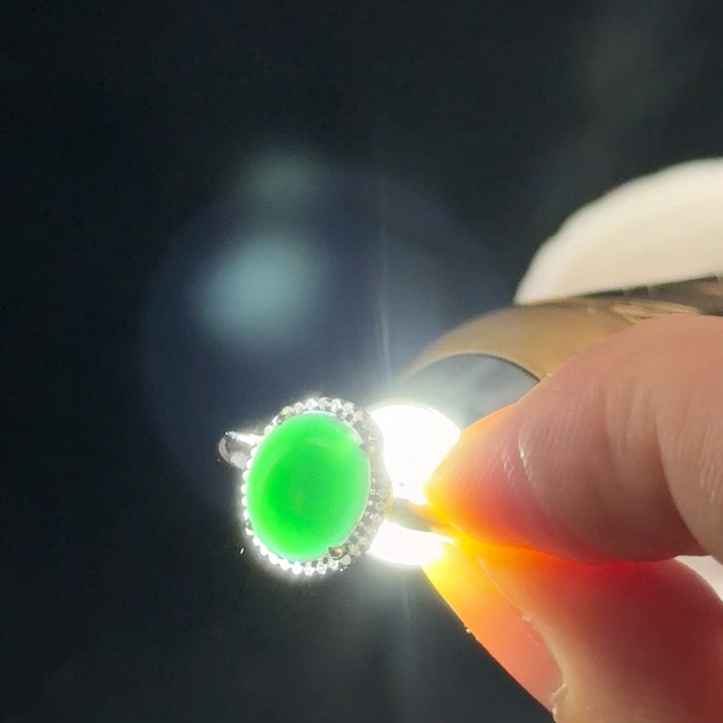 精品18k墨翠蛋面女戒 种好色正 黑度极好 打灯通透 油性十足 尺寸11.3