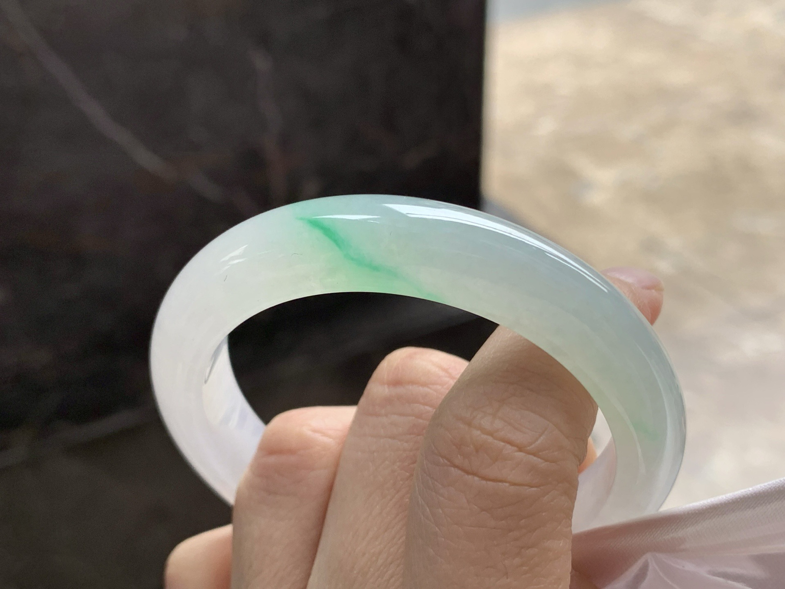 52-11.2-8.3

冰飘绿手镯^_^色阳