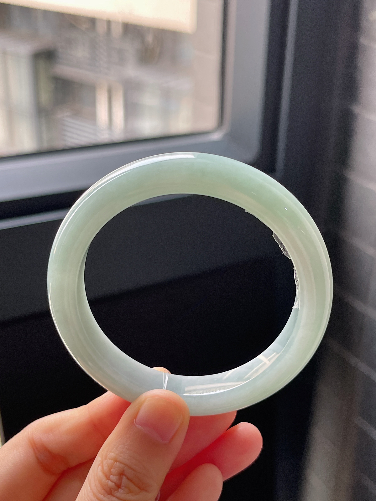 正圈53.4圈口，翡翠糯化种浅绿色手镯