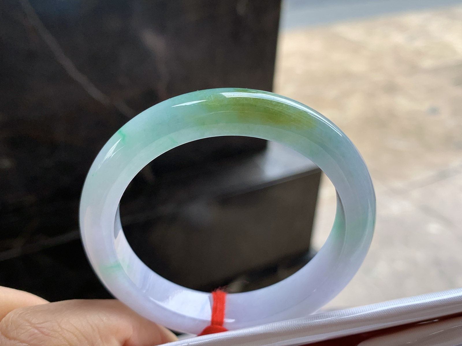 52-11.1-8

黄翡特色手镯^_^玉质温润