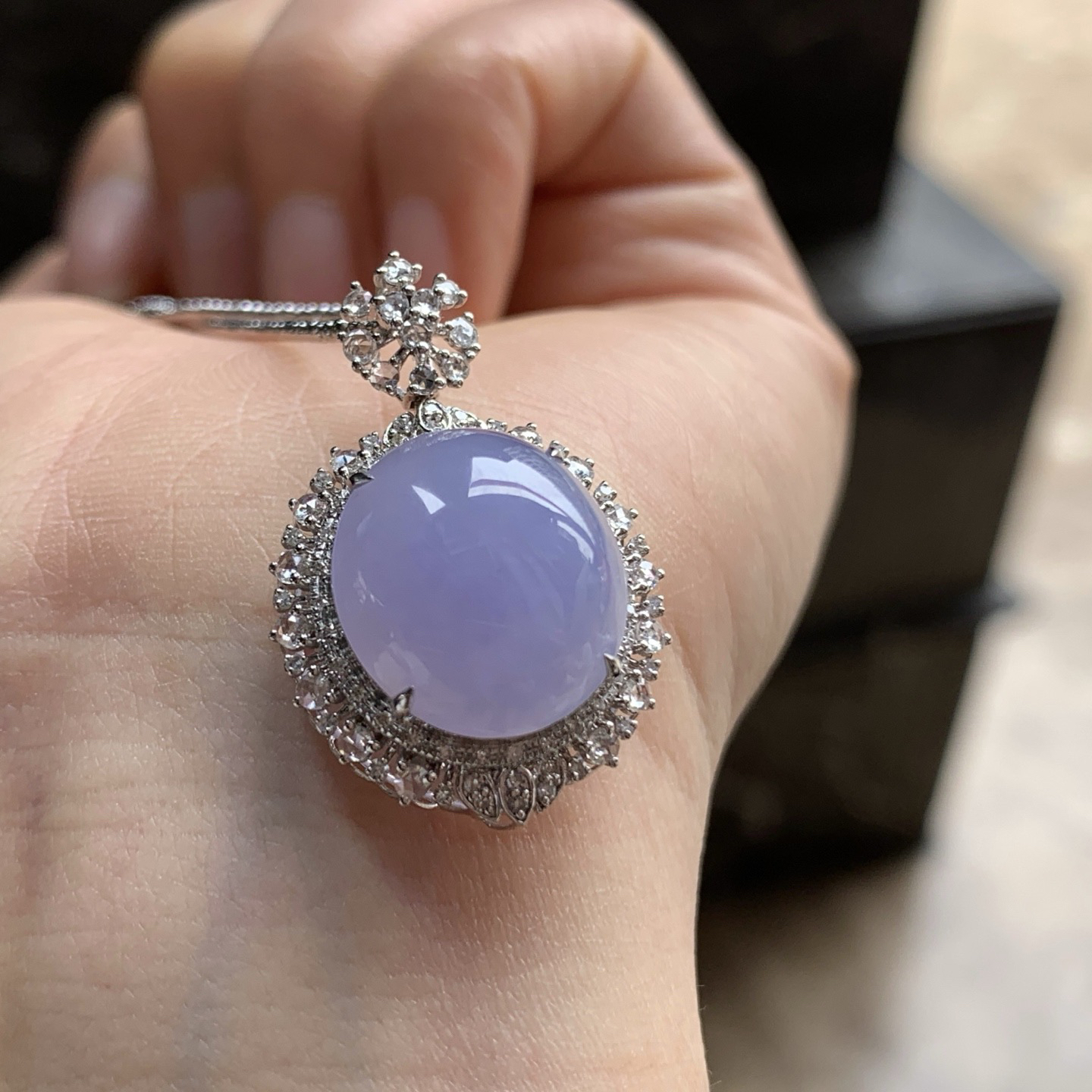 金钻镶嵌紫罗兰吊坠^_^鲜艳