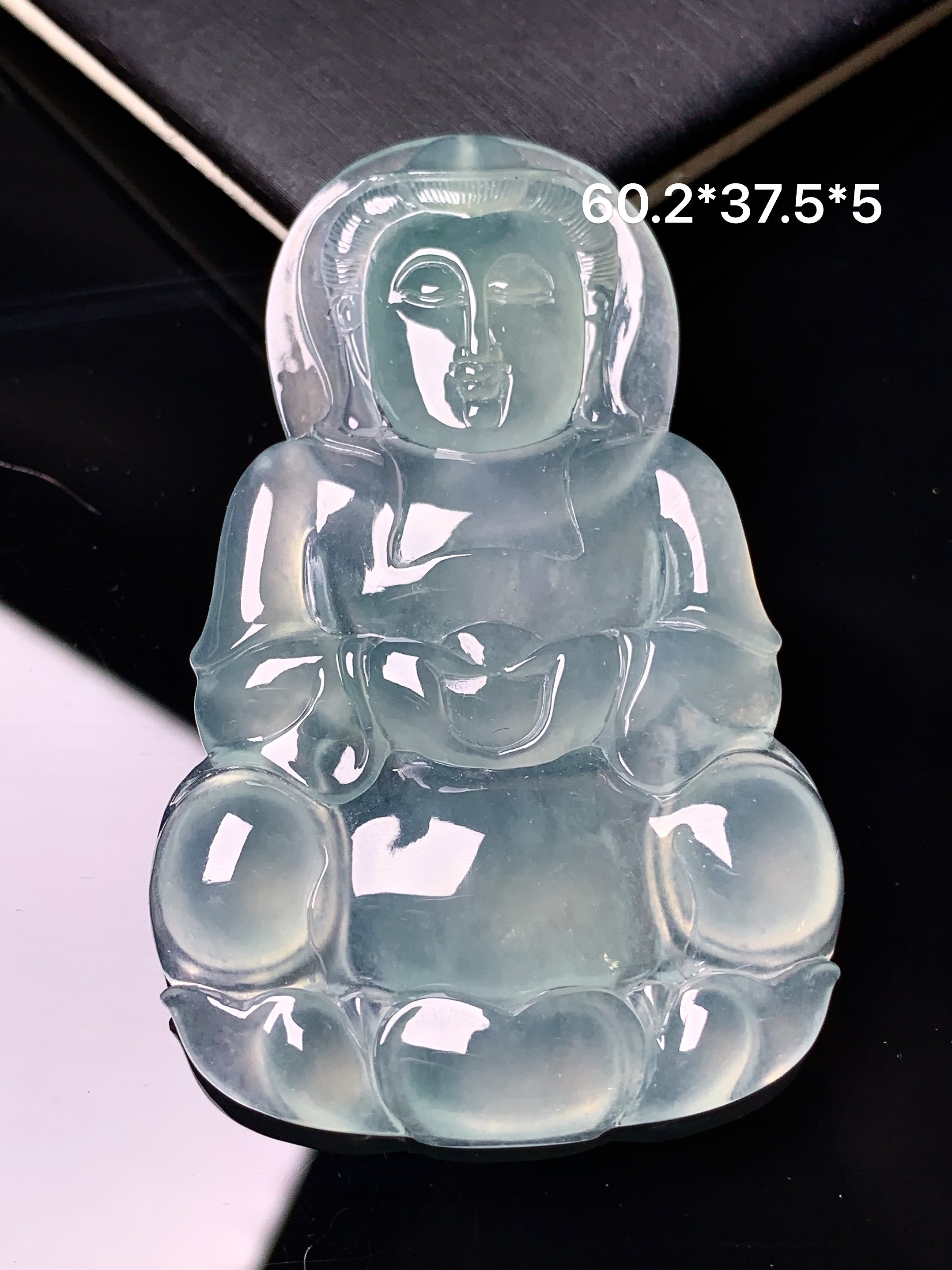 冰种观音菩萨吊坠 玉质细腻 色泽艳丽清新 水润亮眼 整体尺寸60.2*37.5*5c1