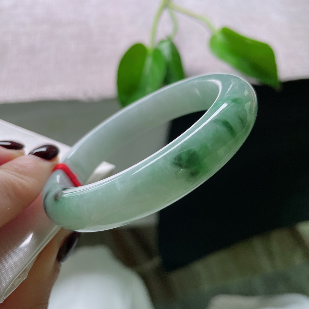 56.5/12.1/8.3，飘花正圈，水头好，种老，杏花微雨，衣袂翻飞，晶体纹，ss50698a