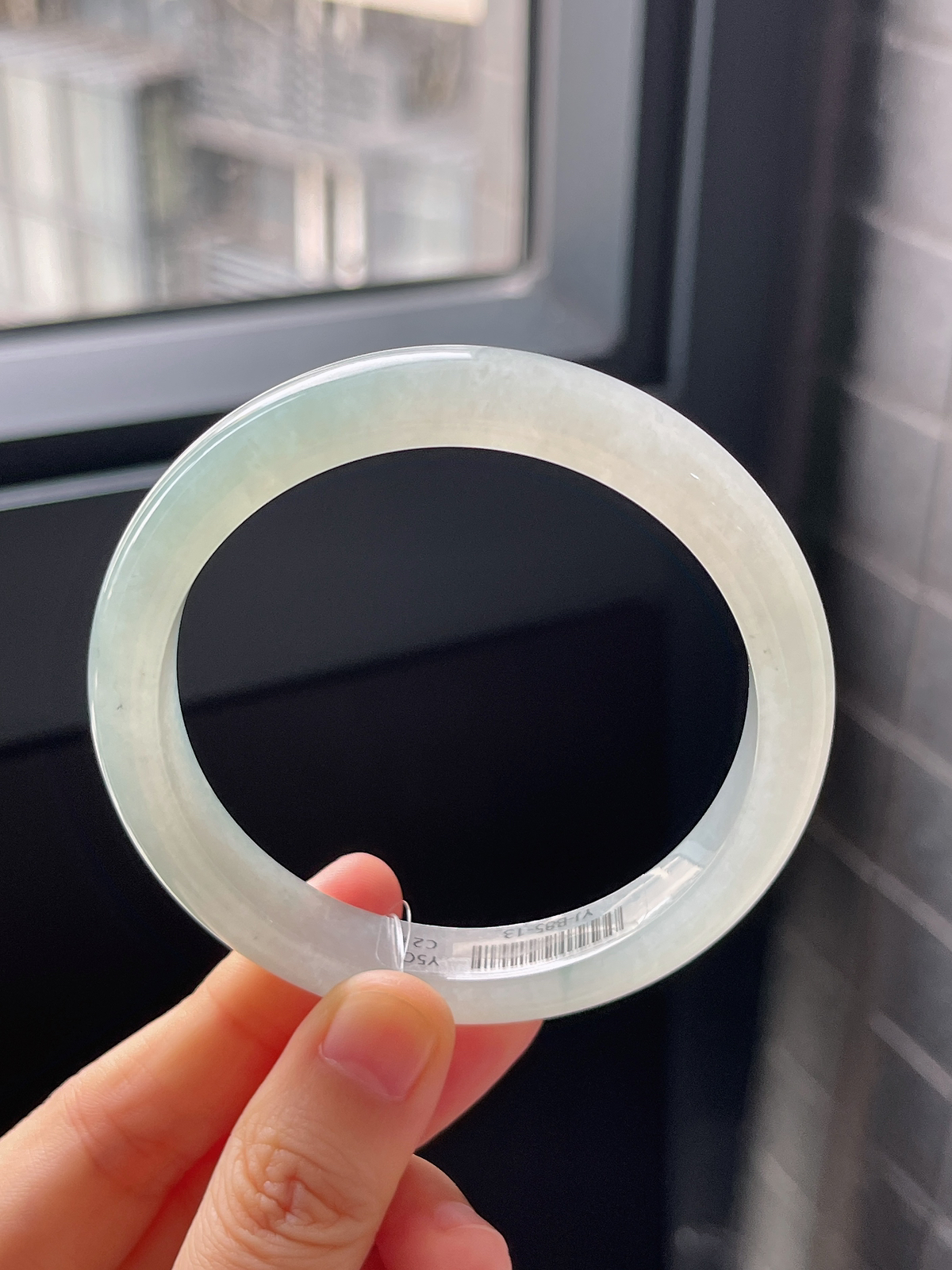 正圈54.2圈口，翡翠冰糯种飘绿手镯