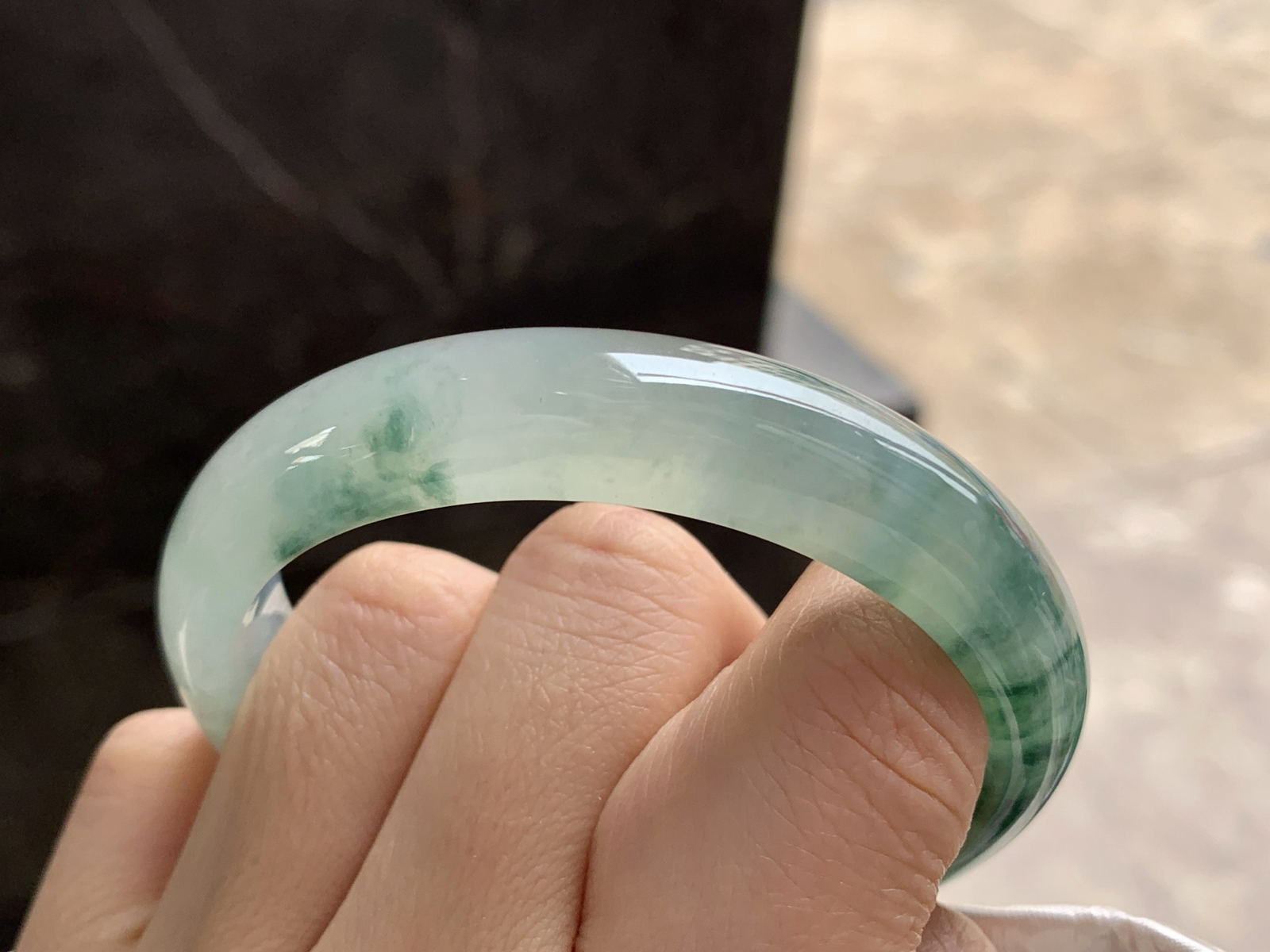 52.8-11.8-7

飘花贵妃手镯^_^正圈50可以带