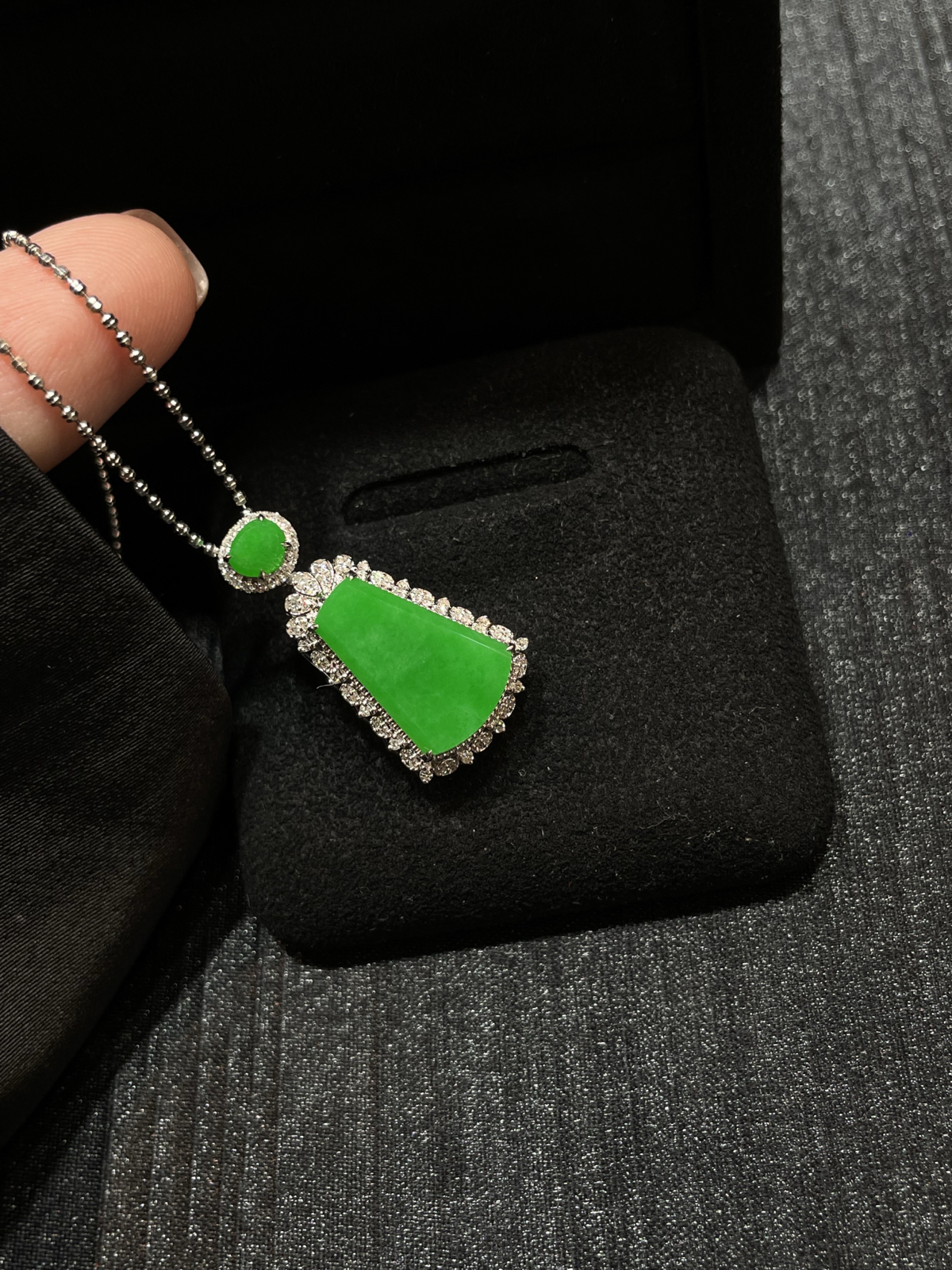 满色 正阳绿 无事牌吊坠

18k金配钻镶嵌