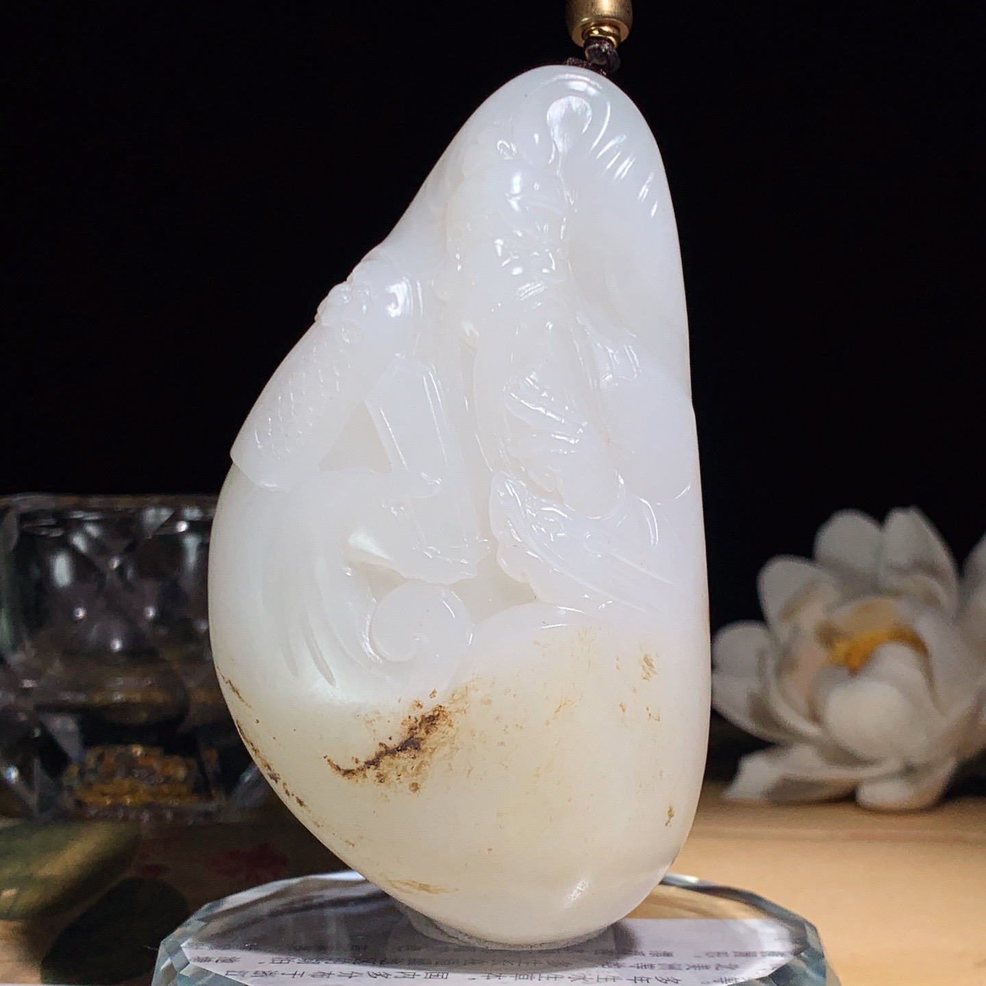 收藏级！新疆和田玉白玉籽料忠义千秋关公把件！尺寸85/49/26重163克。玉质细腻油润。手推出油。