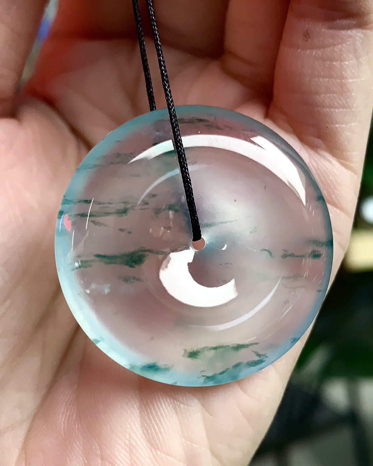 ️ 清透中漾着盎然生机的冰飘彩平安扣
尺寸34.5×6.8