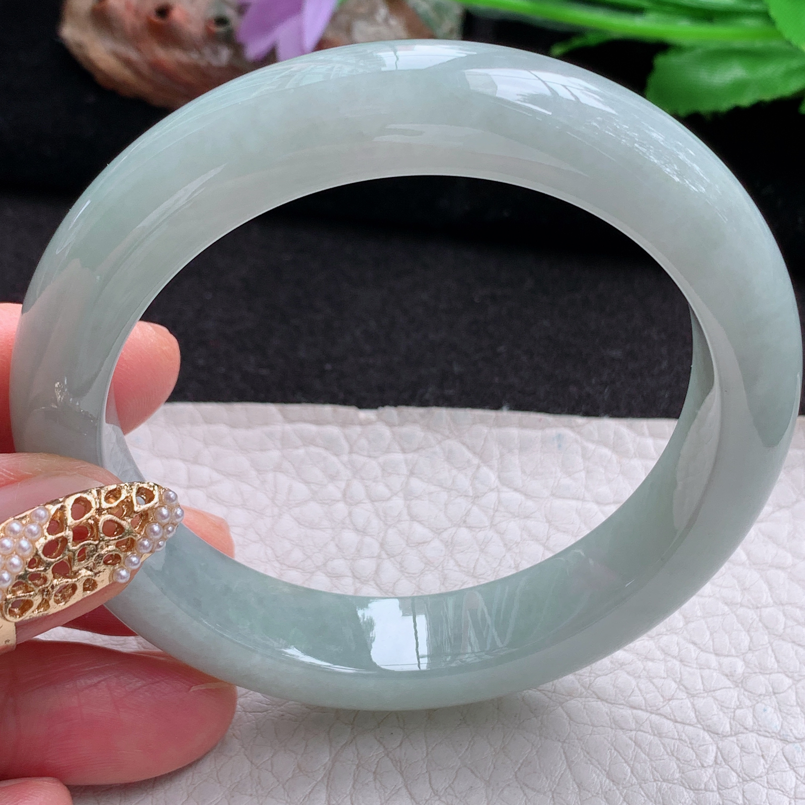 js实拍57*12.5*9平安镯 天然翡翠a货手镯浅绿胶感正圈玉镯子