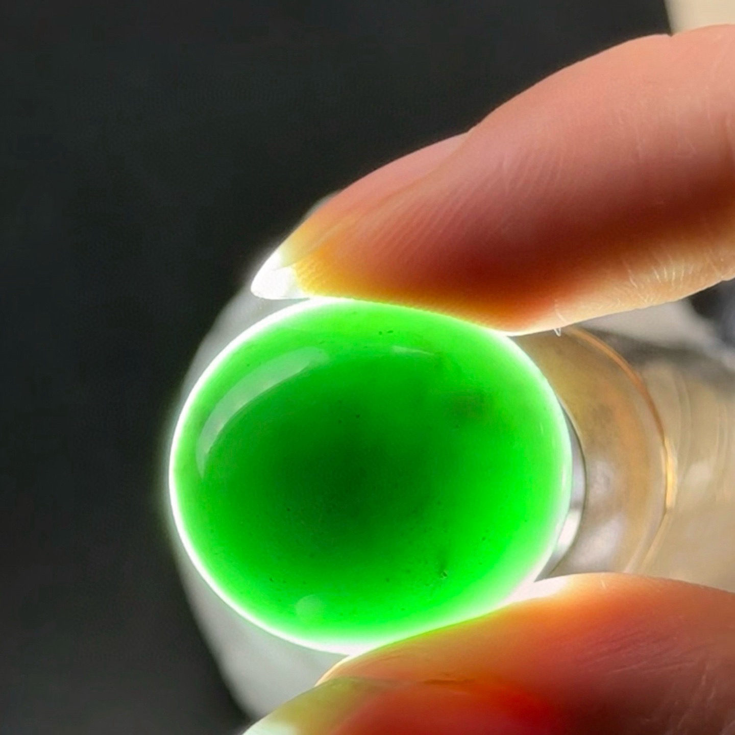 精品墨翠蛋面 种好色正 黑度极好 打灯通透 油性十足 尺寸22.5