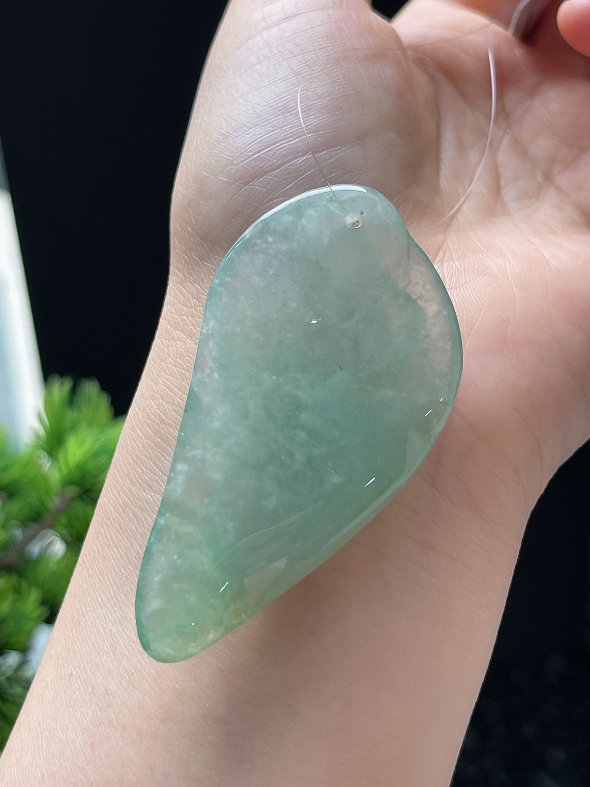 翡翠冰糯种淡绿色佛公