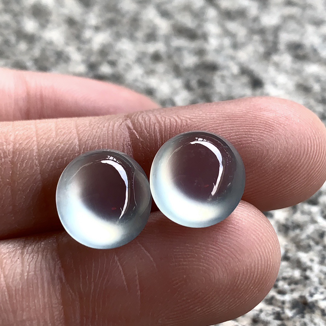 ️ 高冰蛋面一对，水头十足，胶感满
尺寸10.5×9.7×5.5 / 10.4×9.5×5.5