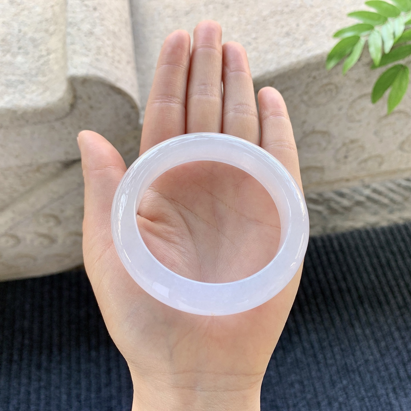 正圈53 54【圈口】54.8/11.8/9【编码】A1121039【描述】冰糯淡粉紫，水润，种老，