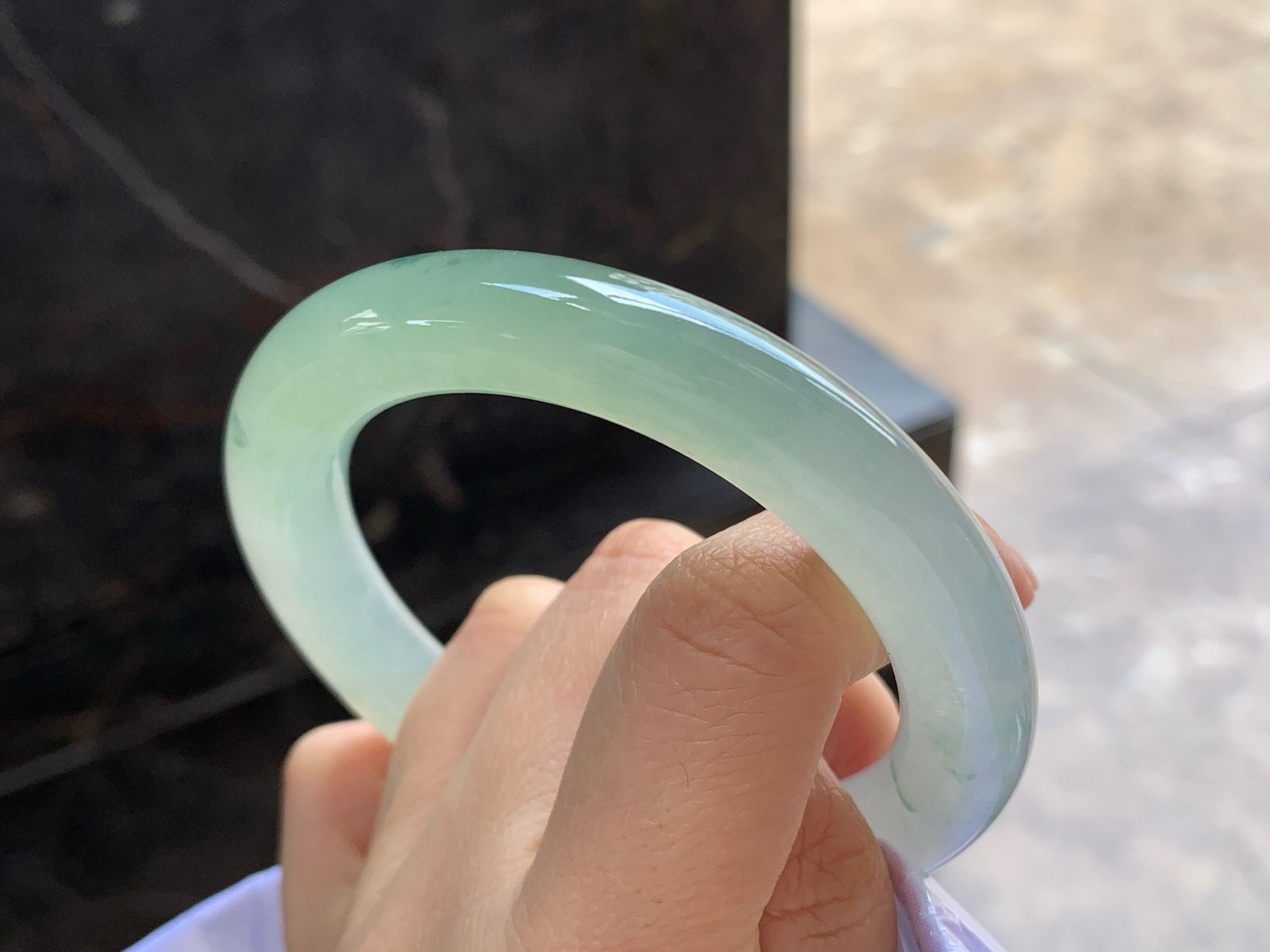 56-11

冰圆条手镯^_^清新