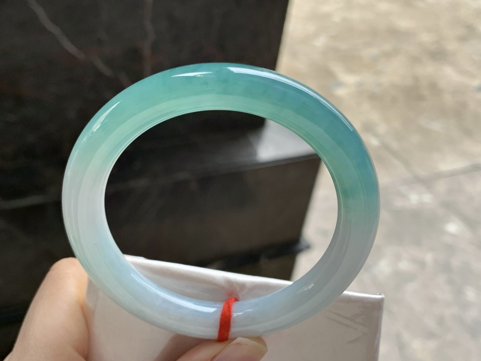 55-9.3

蓝水圆条手镯^_^鲜艳 起光