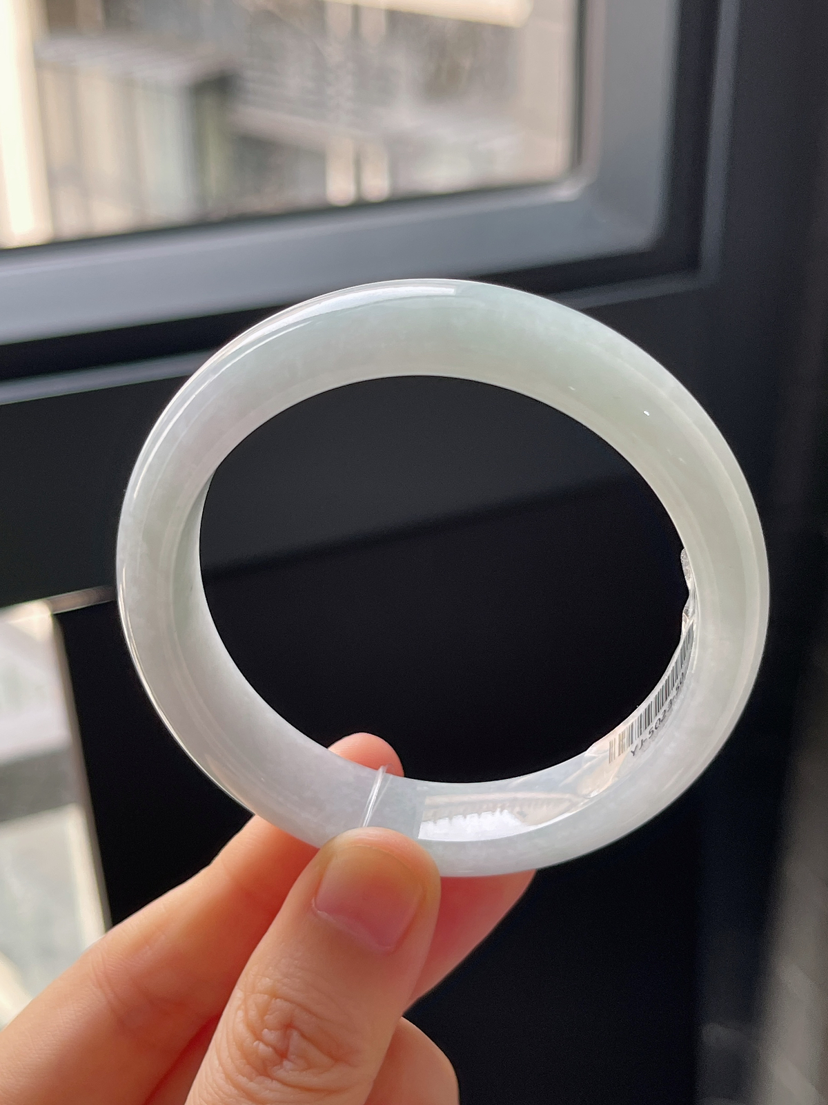 正圈53.2圈口，翡翠糯化种淡绿色手镯