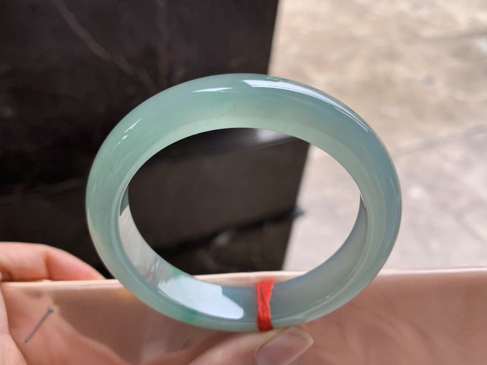 54.5-12.3-8.3

冰飘绿手镯^_^透亮