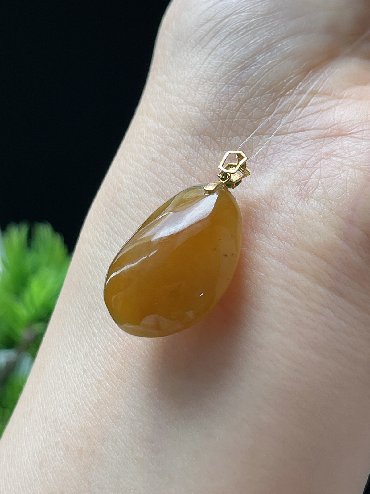 18k金翡翠冰糯种黄财神挂件