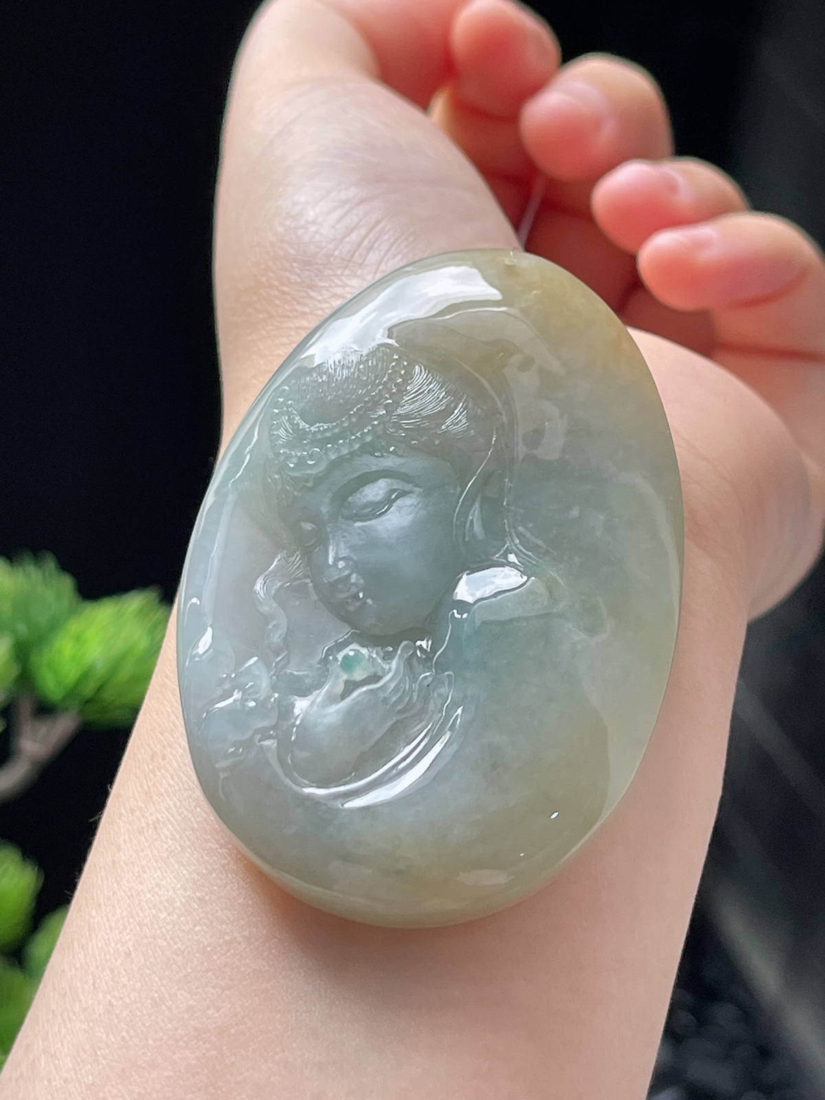 翡翠糯化种淡黄色吊坠