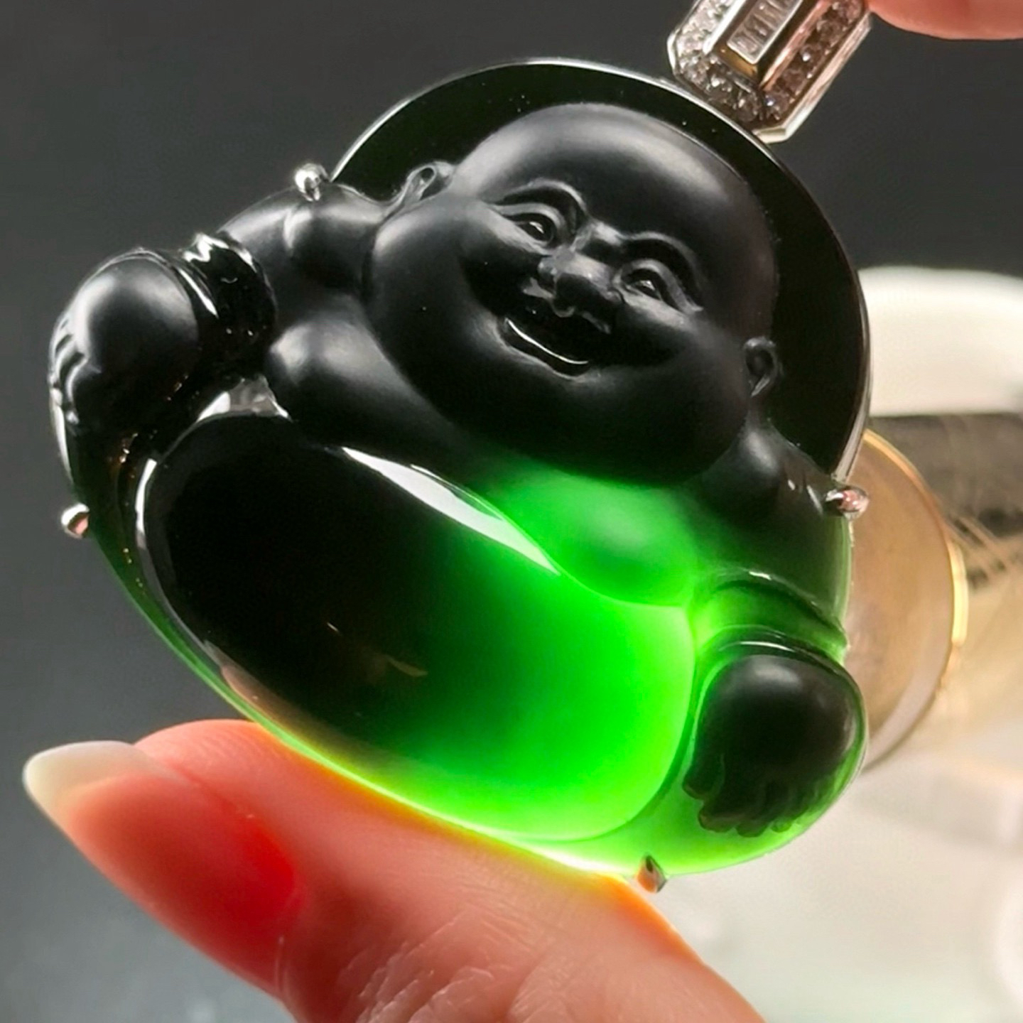 精品墨翠大肚佛 种好色正 黑度极好 打灯通透 简约大气  尺寸46.2