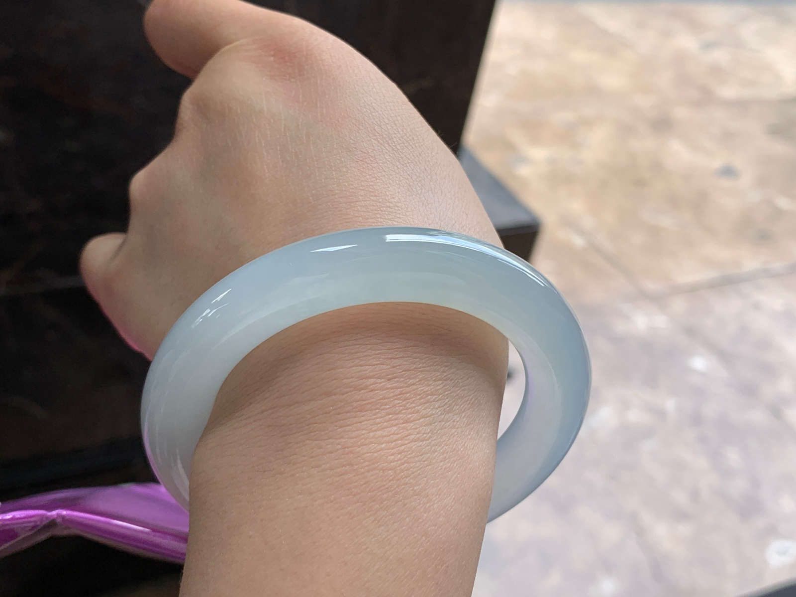 56-11.6

冰种圆条手镯^_^水润冰透 清新