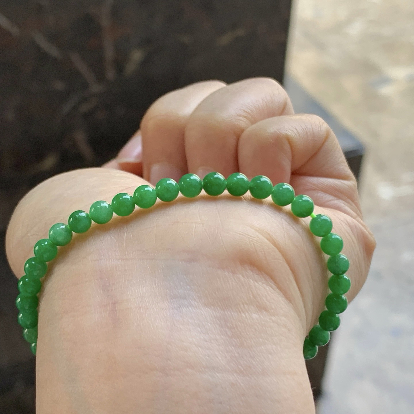 辣绿色手串^_^鲜艳 尺寸4.3