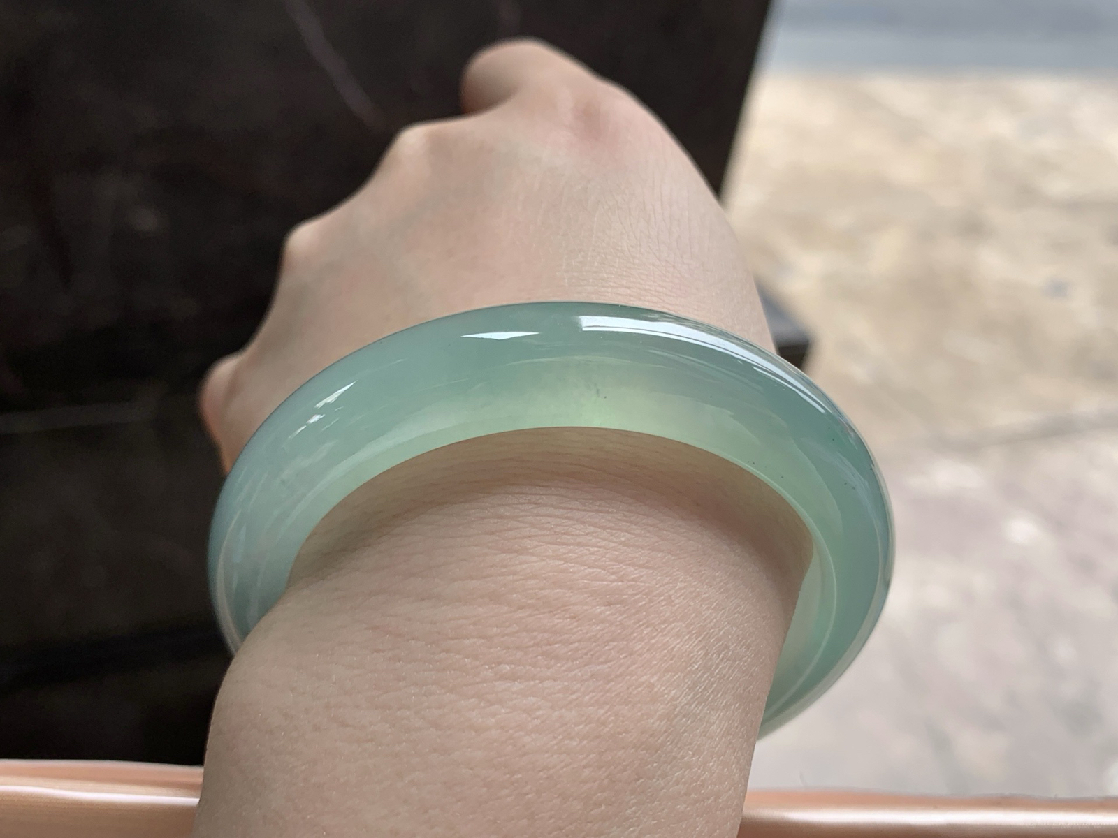 54.5-12.3-8.3

冰飘绿手镯^_^透亮